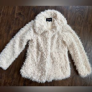 Button down Sherpa winter coat. Very lightly worn